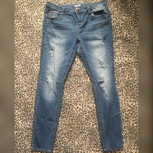 Mudd Distressed Skinny Jeans (Jr.)